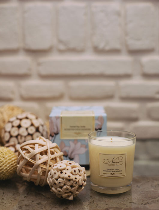 Honeysuckle Jasmine Candle